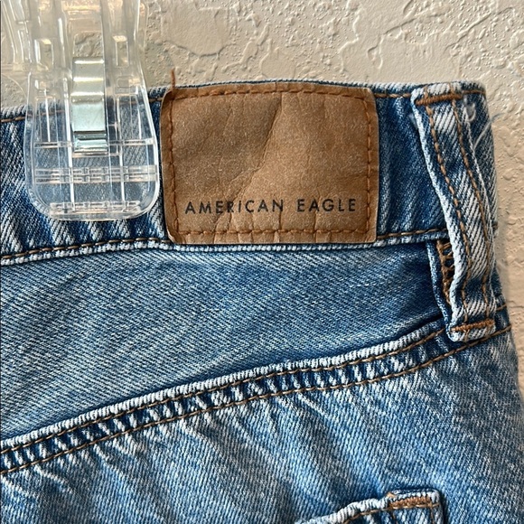 American Eagle 90’s Boyfriend Denim Short - Picture 10 of 12